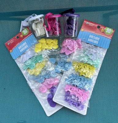 300 Adorable Buttons Stars Circles Hearts Craft Making Projects - Image 1 of 4