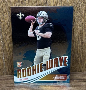 2025 Panini Absolute Football Tyler Shough RC Rookie Wave #RW-TSH Saints - Bild 1 von 2