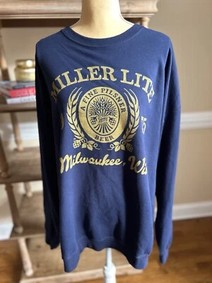 Ropa de comida chatarra Miller Lite 1975 Flea Market polar sudadera para hombre XXL NUEVA SIN ETIQUETAS Foto 1 de 4