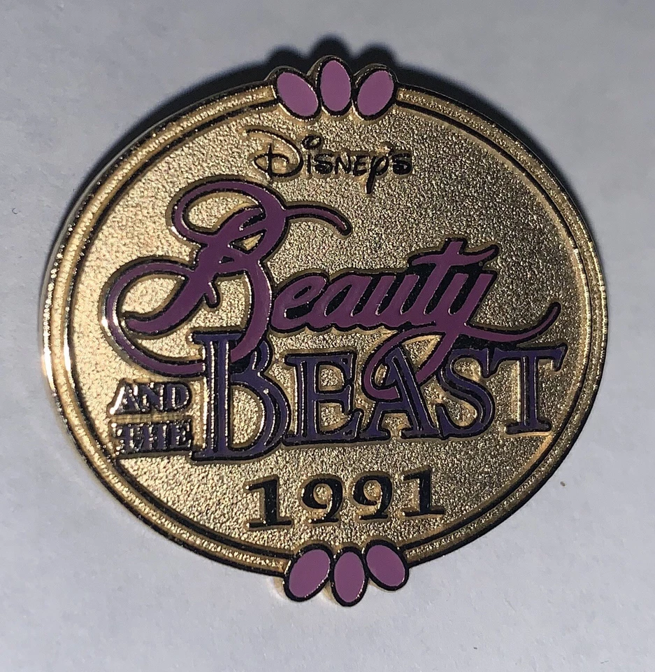 迪士尼徽章铸造挂绳系列 1 美女与野兽美女黄金马奎 2002 — 第 1/1 张图片