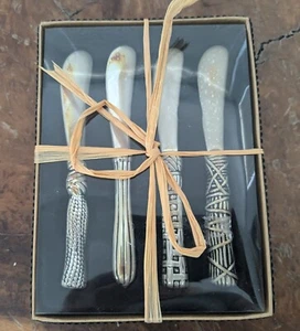 Silverplated Set Of 4 Cheese Knives Each Different Tarnish - Picture 1 of 7