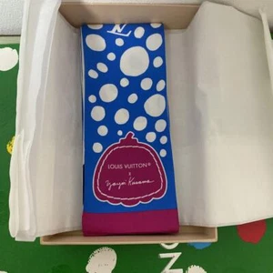 LOUIS VUITTON Kusama Yayoi Pumpkin Dots Schal blau mit Karton M78290 unbenutzt LV blau - Bild 1 von 4