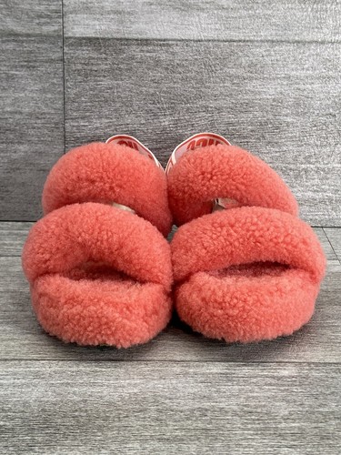UGG Oh Yeah Fluffita Slides donna 6 pantofole rosa corallo cinturino morbido sfocato