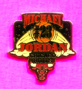 1992 MICHAEL JORDAN PIN #23 CHICAGO BULLS PIN GROSSE PIN - Bild 1 von 1