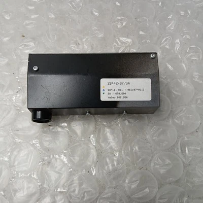 2007-2008 INFINITI FX35 ВНУТРЕННЯЯ КРЫША КАМЕРЫ ПРАВАЯ СТОРОНА OEM 284428Y76A - Изображение 1 из 4