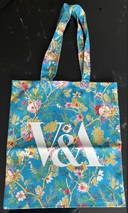 Nuevo Bolso de Mano V&A London Museum Chintz diseño por William Kilburn 100% Algodón Azul - Imagen 1 de 4