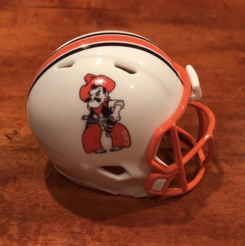 Oklahoma State Cowboys white Pistol Pete custom pocket pro helemr Cover