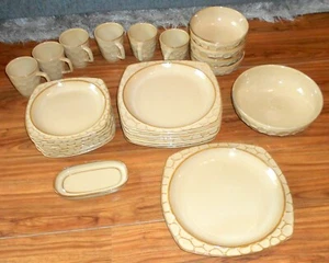Sango 25-teiliges Geschirrset - Wabenmuster - Bild 1 von 7