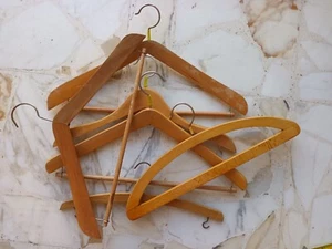 6 Antiche Stampelle Appendiabito In Legno Vintage Anni 50 made in Italy omino - Foto 1 di 4