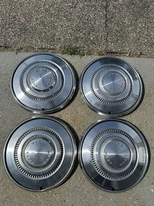 4 1973 Ford Torino LTD galaxie 15” Wheel Covers Hubcaps OEM 73 74 75 76 Nice! - Bild 1 von 16