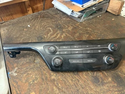 Kia Sedona 2015 montado en el tablero aire acondicionado calefacción control de temperatura manual OEM. Foto 1 de 2