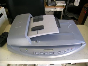 HP ScanJet 8250 + ADF - Escáner estándar/plano GRLYB-0206 - Excluyendo fuente de alimentación - Imagen 1 de 1