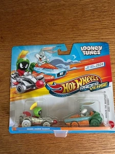 2024 HOT WHEELS RACER VERSE LOONEY TUNES BUGS BUNNY & MARVIN THE MARTIAN 2 PACK - Picture 1 of 3