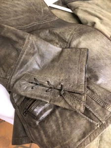 Süße Lederjacke oliv grün khaki weich ungefüttert Reissverschluss GR. S/36 - Bild 1 von 8