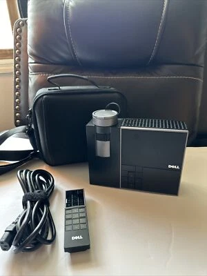 Dell M210x DLP Projector XGA Portable PC 3D Ready HD 1080p HDMI /44WXK With Case - Image 1 of 4