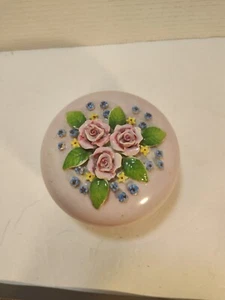 Vintage Fifth Ave NY Bath Powder Porcelain Box Pink Roses Hand Painted Japan - Picture 1 of 8