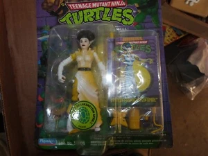 1994 APRIL BRIDE OF FRANKENSTEIN PLAYMATES MOC BILINGUAL CARD - Picture 1 of 5