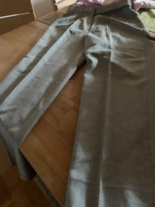 Hose, sommerlich, hellgrau, Neu , Gr. 20 Kurzgrösse - Bild 1 von 13