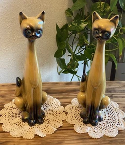 De Colección Jema Holland Gatos Siameses Cuello Largo Estatuilla Esmalte Brillo Iridiscente PAR - Imagen 1 de 24