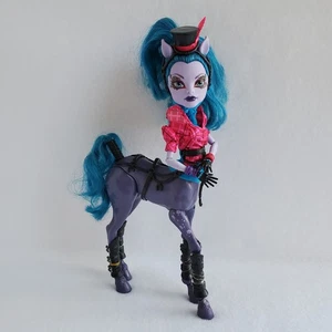 Monster High AVEA TROTTER Freaky Fusion Doll Centaur Hybrid Clothes no wings - Bild 1 von 10