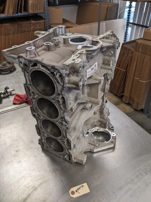 Bloque de cilindros del motor de Chevrolet Malibu Limited 2016 2,5 12657218 Foto 1 de 4