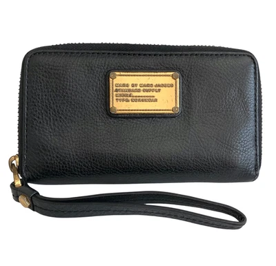 MARC BY MARC JACOBS Clásico Q Italiano Cuero Guijarro Cartera Muñequera Cremallera Negro Foto 1 de 4
