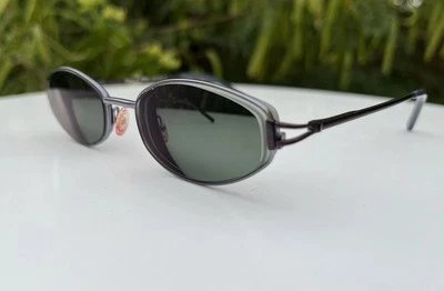 Gafas de sol ovaladas Wagner Kuehner marco negro lentes verdes dioptrías de protección UV Foto 1 de 4