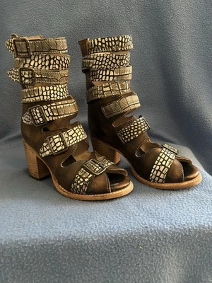 Freebird "Bond" Sz 7 Brown Snakeskin Peep-toe Gladiator Sandal-bootie Great Cond - Image 1 of 4
