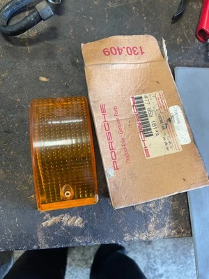 Lente señal de giro delantera genuina Porsche 944 NA 924S 944S Porsche 477 953 161 A  Foto 1 de 3