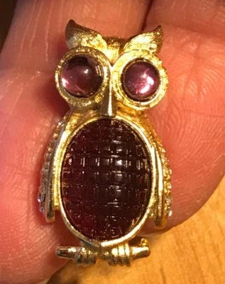 1 1/8" NOS Gold Tone Owl Hat/coat/collar Pin/amber/Amethyst/Clear Stones - Image 1 of 2