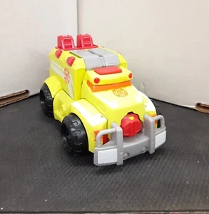 FIGURA DE AMBULANCIA PLAYKOOL HEROES TRANSFORMERS BOTS DE RESCATE OLA DE CALOR EL ROBOT DE FUEGO - Imagen 1 de 5