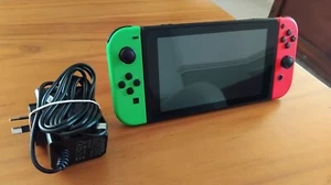 Nintendo Switch console - Picture 1 of 4