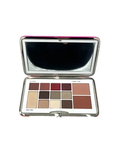Paleta de sombra de ojos en polvo Clinique Case of the Pretties edición limitada lápiz labial - Imagen 1 de 5