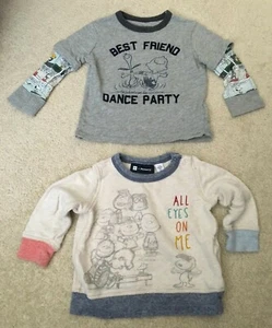 Peanuts Snoopy Lote 2 Camiseta Suéter Manga Larga Blanco Gris 12-24 Meses GAP - Imagen 1 de 12