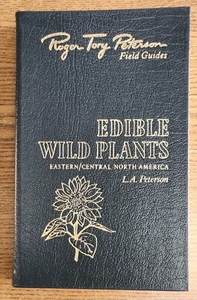 EASTON PRESS ROGER TORY PETERSON FIELD GUIDES - EDIBLE WILD PLANTS - FINE - Picture 1 of 4