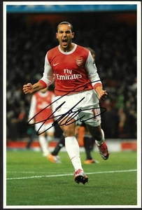 Theo Walcott Signed Photo Arsenal Legend Former footballer - Picture 1 of 2
