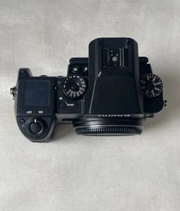 Fujifilm GFX 50s Camera Body with Battery Grip and Charger - Picture 1 of 8