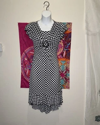 Vestido de mujer vintage Y2K blanco y negro lunares volantes detalle de lazo #polkadot Foto 1 de 4