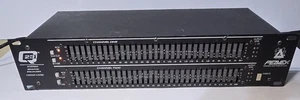 Peavey Q231F Stereo Graphic Equalizer 2 Channel 32 Band With FLS - Picture 1 of 8
