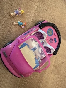 Polly Pocket Pink Coverable Car  & 2 figures - Picture 1 of 6