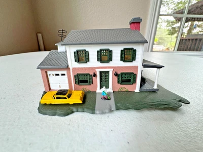 Bachmann #45813 N Scale Two-Story House-built-no box- EC - Image 1 of 4