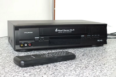 Funai VHS Recorder D50Y-100M mit Fernsteuerung, defekt - Bild 1 von 4