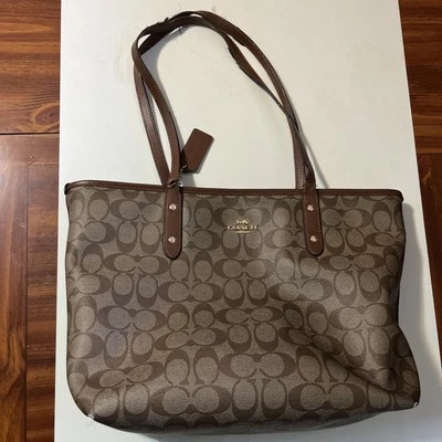 Coach F58292 City Zip Tote/HANDBAG/ STRAPS ARE WORN/REFLECTS PRICE DISCOUNT - Image 1 of 4