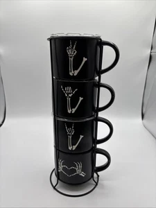 Way To Celebrate Halloween stapelbare 12 Unzen Kaffeetassen schrulliges Skelett Handschild - Bild 1 von 3