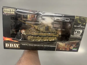 1/32 FORCES OF VALOR D-DAY WWII GERMAN TIGER TANK I with FIGURE UNIMAX MIB - Picture 1 of 4