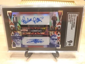 2023 Leaf Vibrance Richard Petty Tony Stewart Dual Autograph 4/6 SGC 9 Nascar - Picture 1 of 4