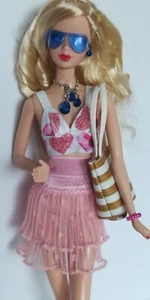 Complete Doll Along With Fashions - Picture 1 of 6