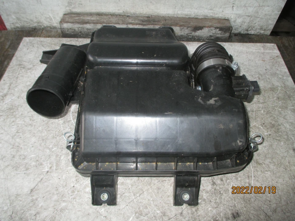 SUZUKI SWIFT 2020 MK4 1.2 HYBRID PETROL AIR FILTER BOX MAFF SENSOR - Image 1 of 4