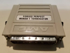 Forced Perfect 869593-1 50 pin maschio estremità singola SCSI-2 Terminator - Foto 1 di 3