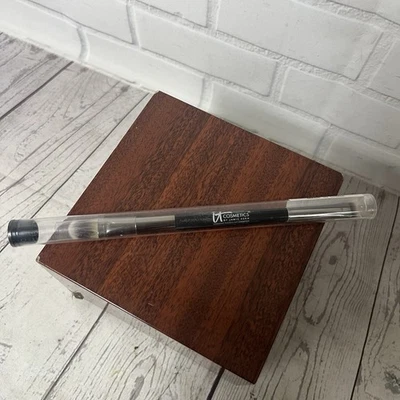 IT Cosmetics Heavenly Luxe No-Tug Dual Ended Eyeshadow Brush No.#5 - Image 1 of 4